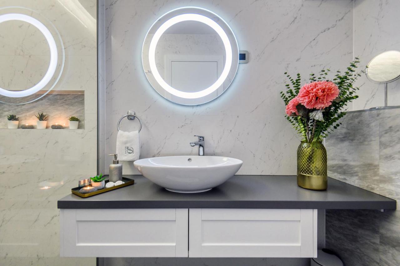 זאדאר Divine Luxury Apartment Purple מראה חיצוני תמונה